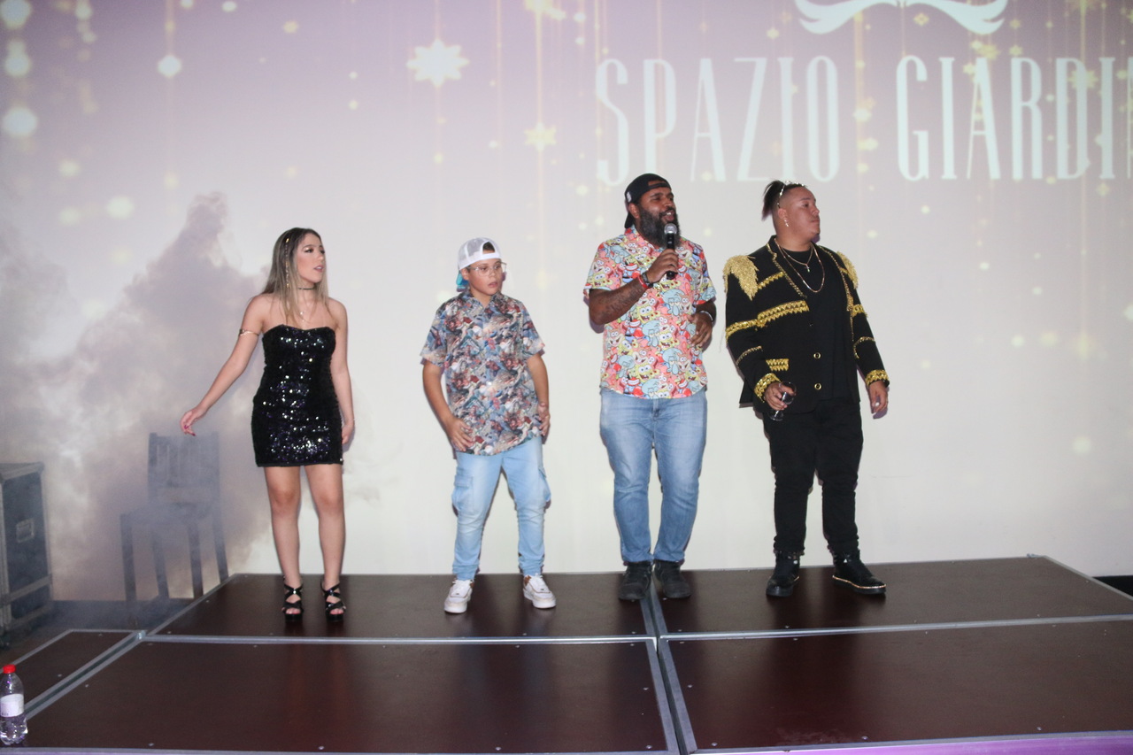 IMG_5108_Easy-Resize.com_ Tonny Santana celebra 25 anos e 1 milhão de inscritos YouTube com festa glamourosa