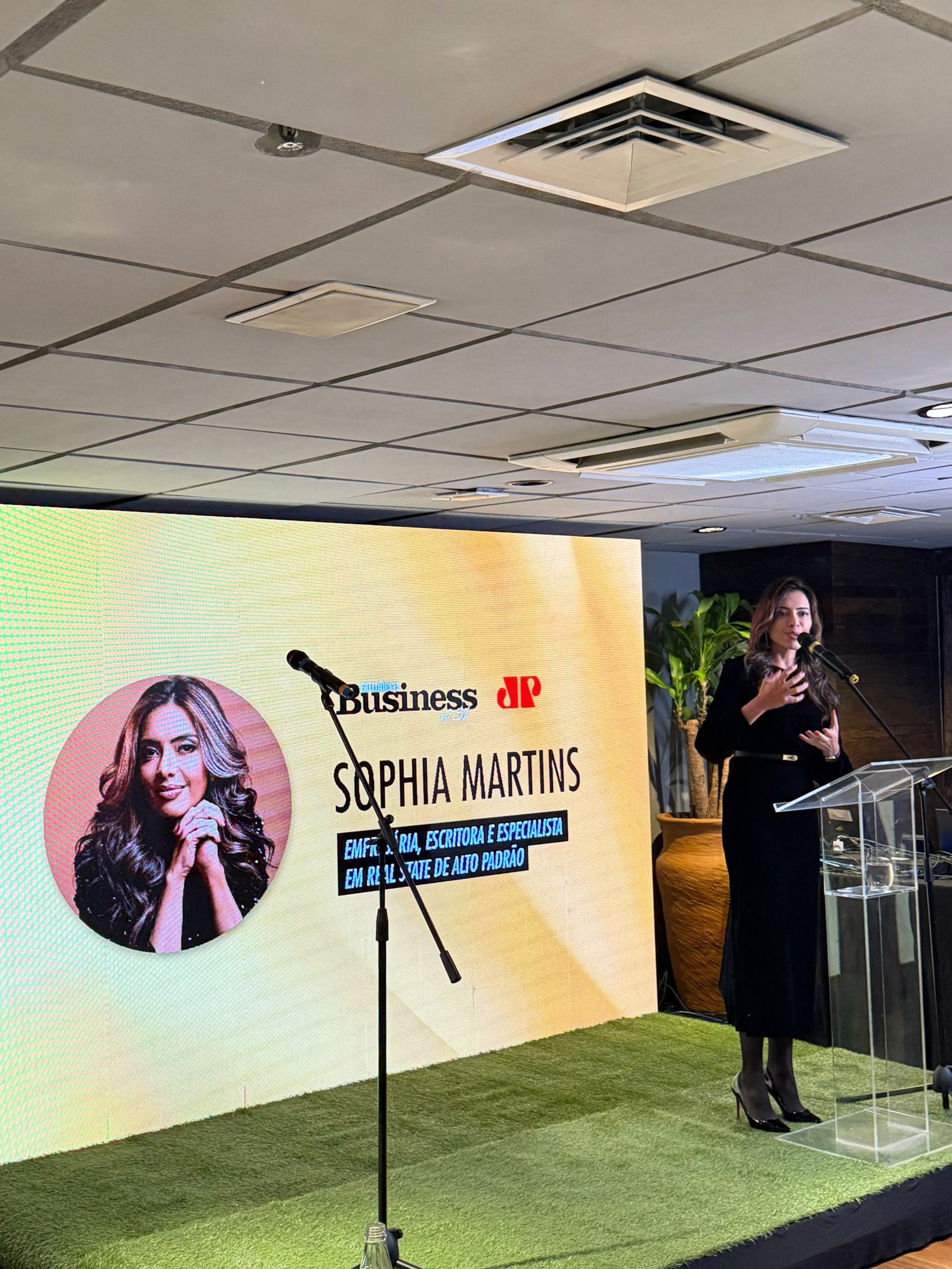 7ed8c039-81d5-48e8-a709-a781a449b462-scaled Sophia Martins debate longevidade em edição da GoWhere Business com Roberto Justus