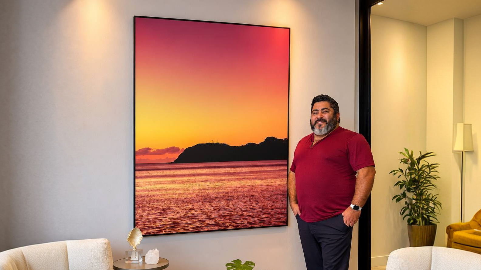 O multiartista catarinense Alfa Bile converte paisagens em ativos de Fine Art, com obras expostas em hotéis de luxo, corporações e projetos em NY.